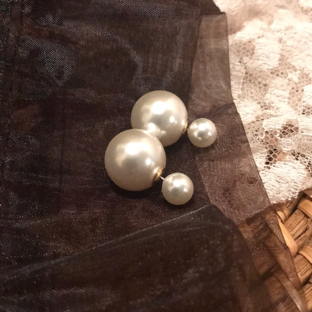 Double-sided Pearl Earrings